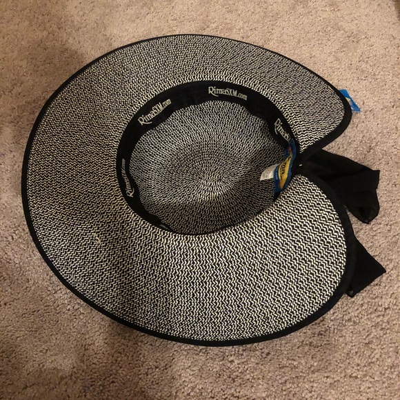 BLACK AND WHITE SUN HAT - Picture 2 of 2